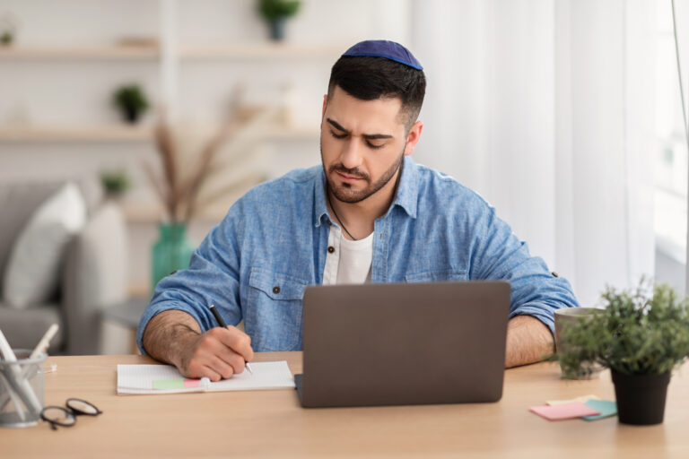 תיקון טקסט בעברית